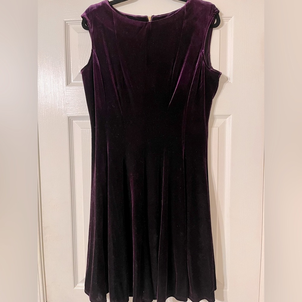 VELVET DARK PURPLE PARTY DRESS SIZE 14